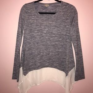 BLUE/GREY SWEATER WITH WHITE DETAILING ON BOTTOM